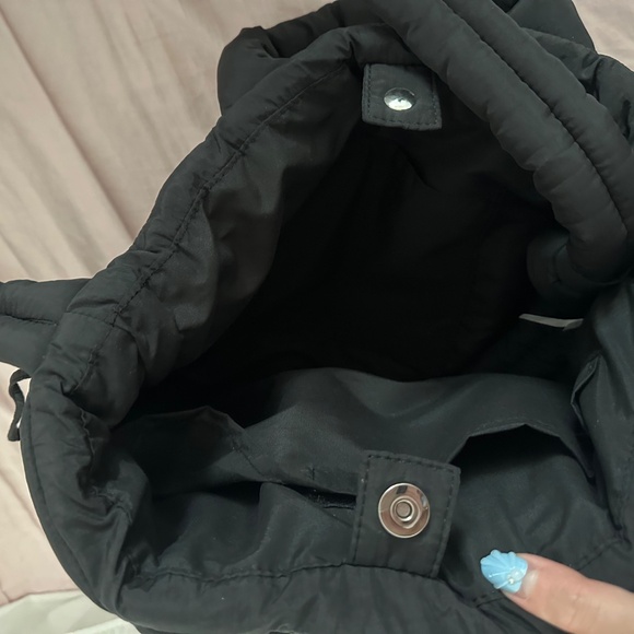 NWT GU Puff Drawstring Shoulder Bag - Picture 13 of 13